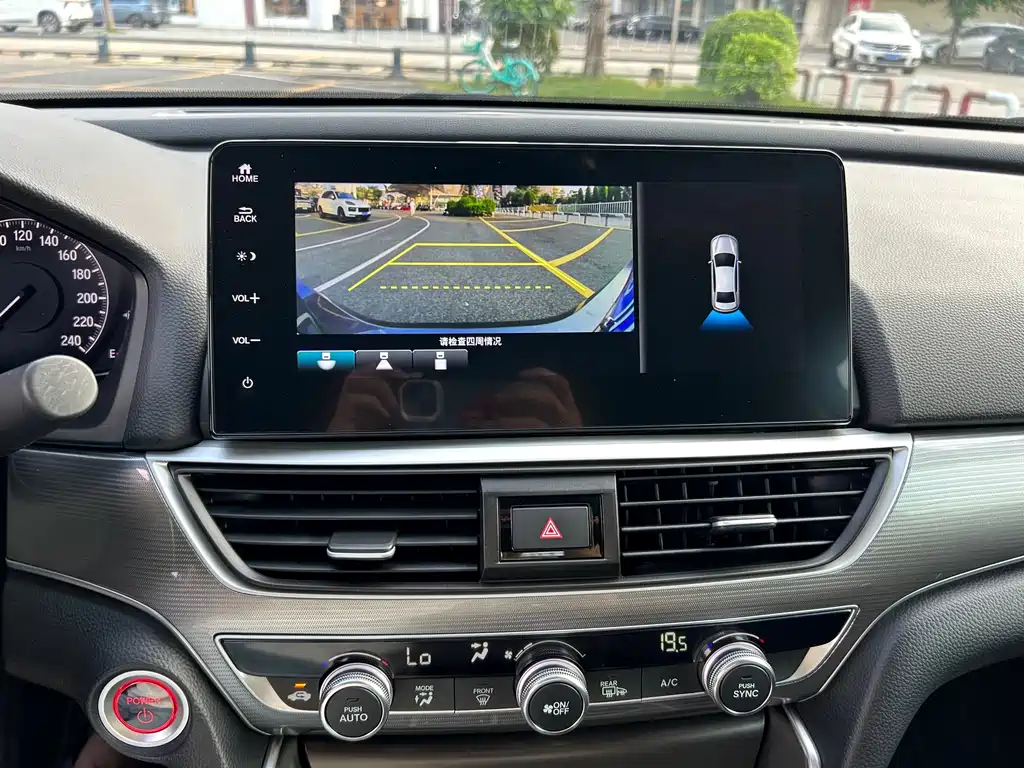 Honda Accord — фото 19