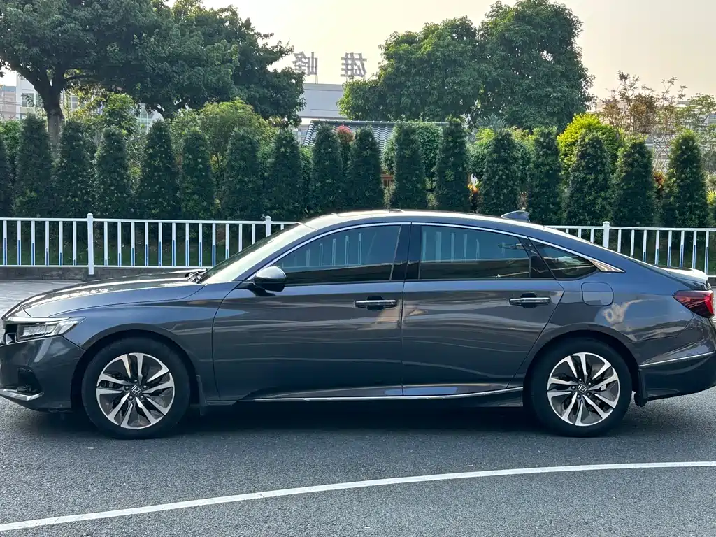 Honda Accord — фото 4