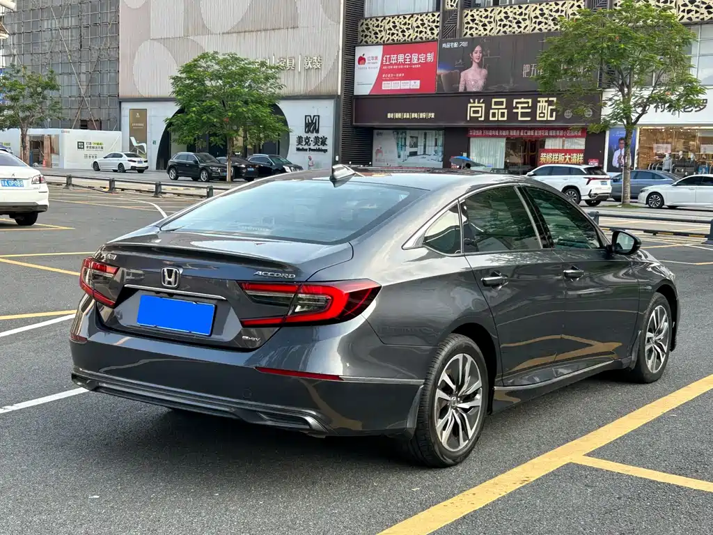 Honda Accord — фото 7