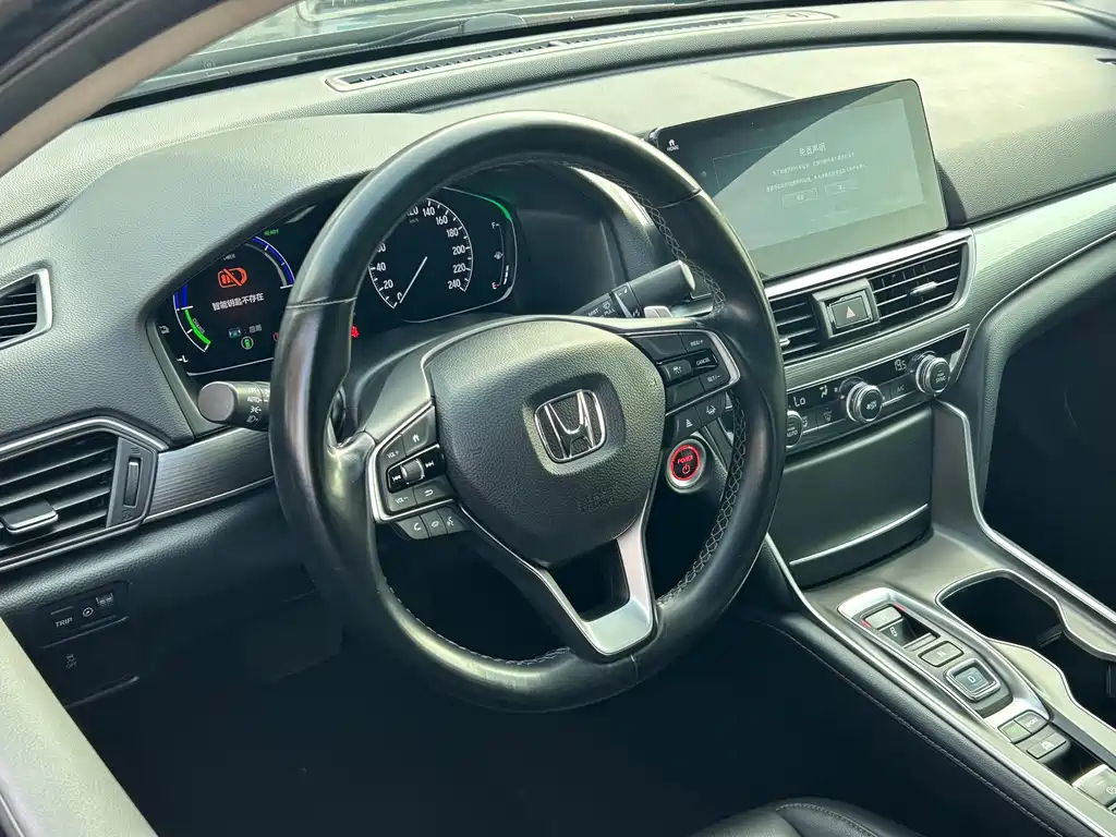 Honda Accord — фото 10
