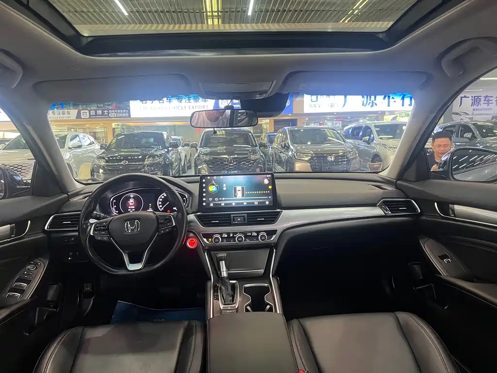 Honda Accord — фото 17