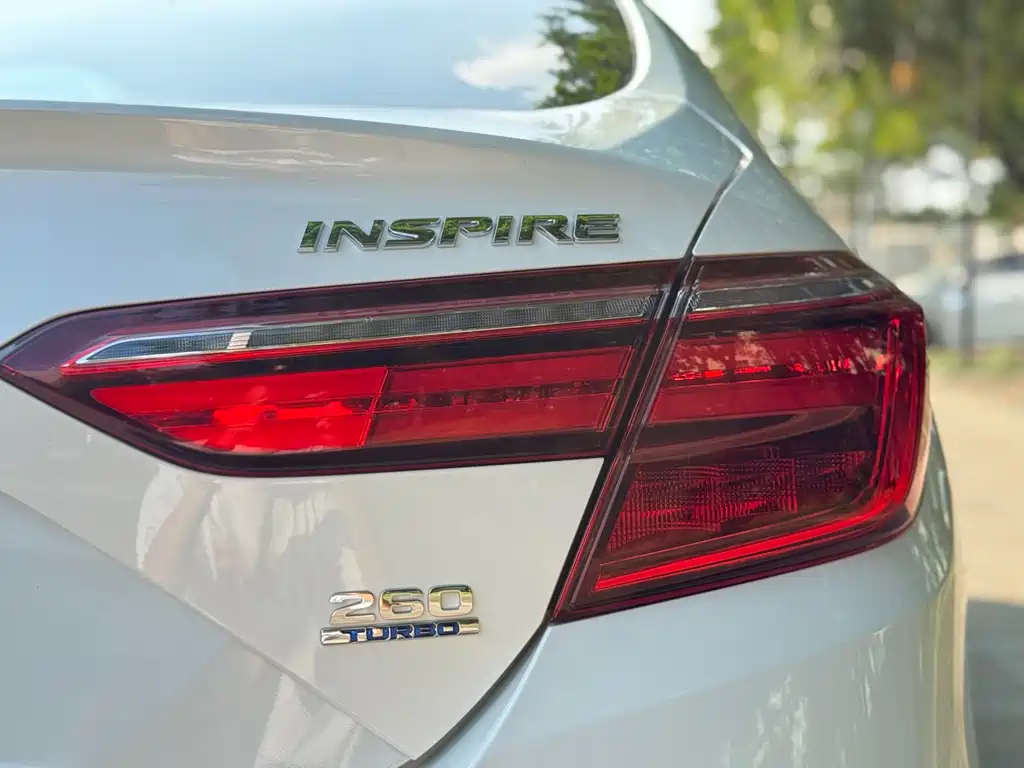 Honda Inspire — фото 22
