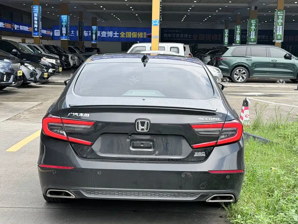 Honda Accord — фото 11
