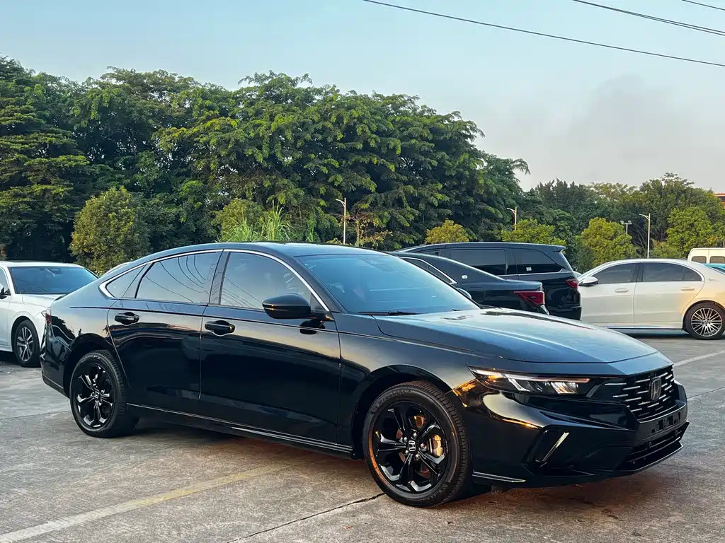 Honda Accord — фото 3