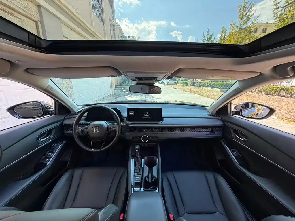 Honda Accord — фото 6