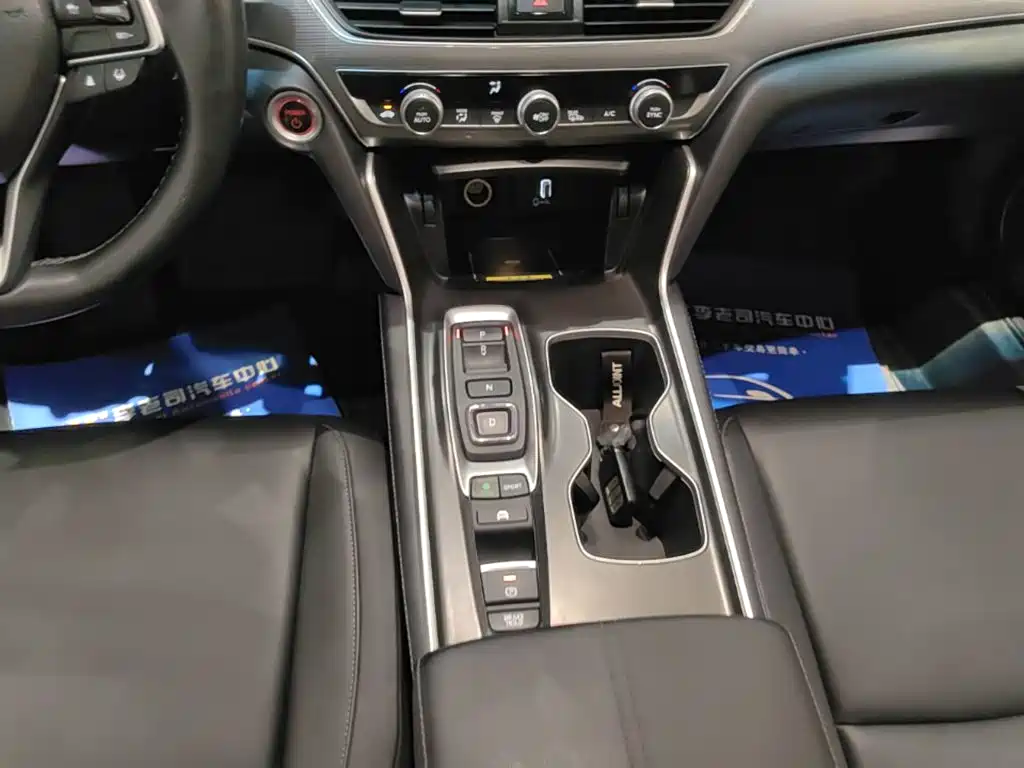 Honda Accord — фото 14