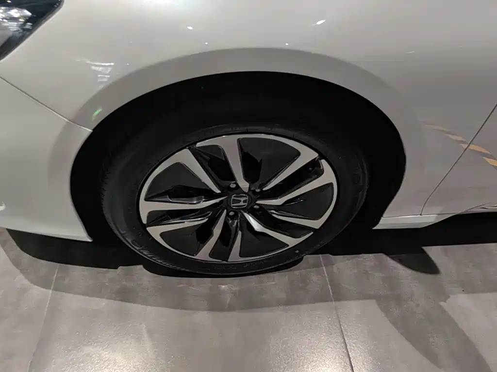 Honda Accord — фото 23