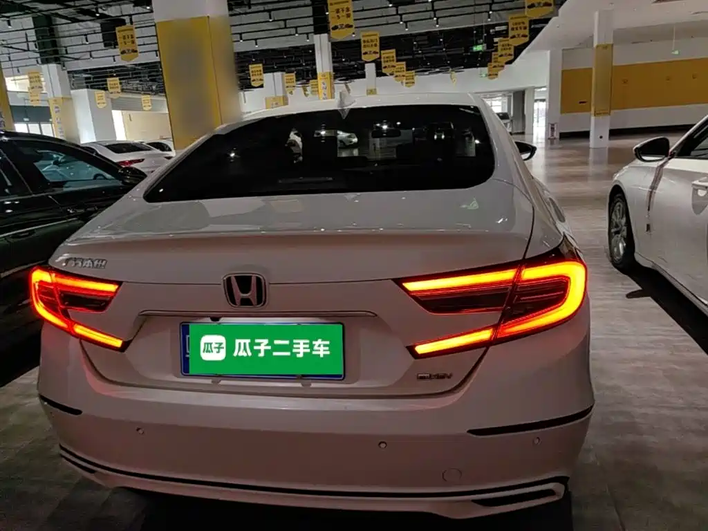 Honda Accord — фото 6