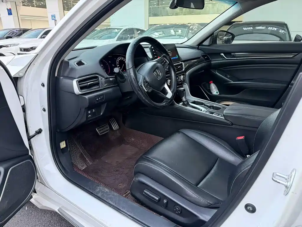 Honda Accord — фото 2