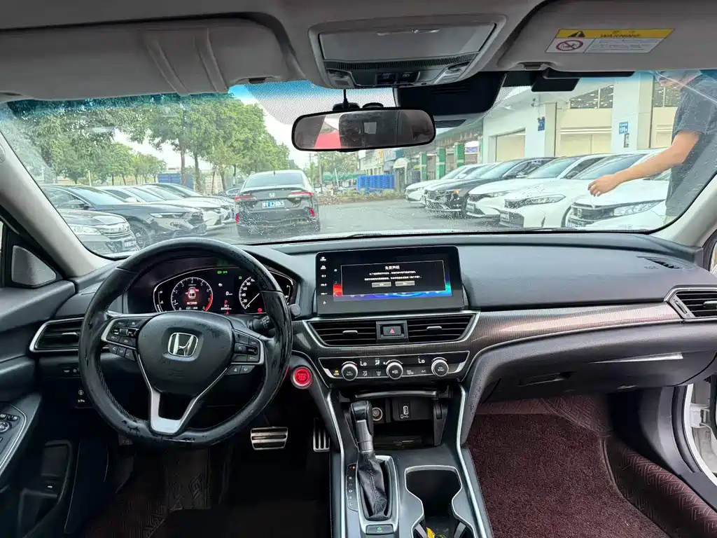 Honda Accord — фото 4