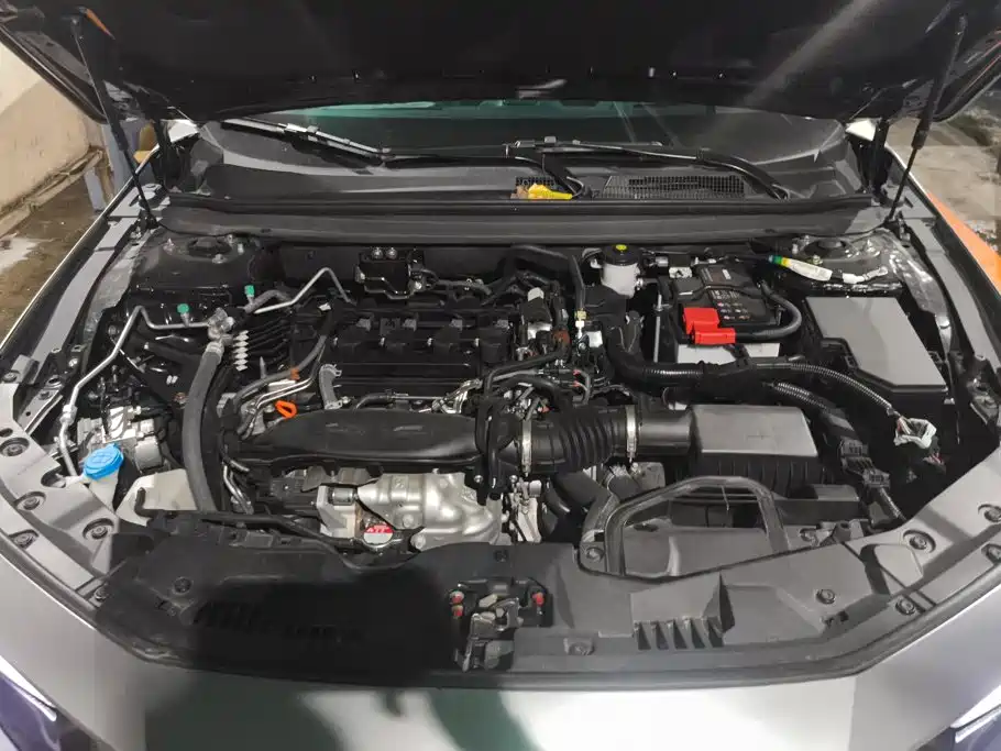 Honda Accord — фото 10