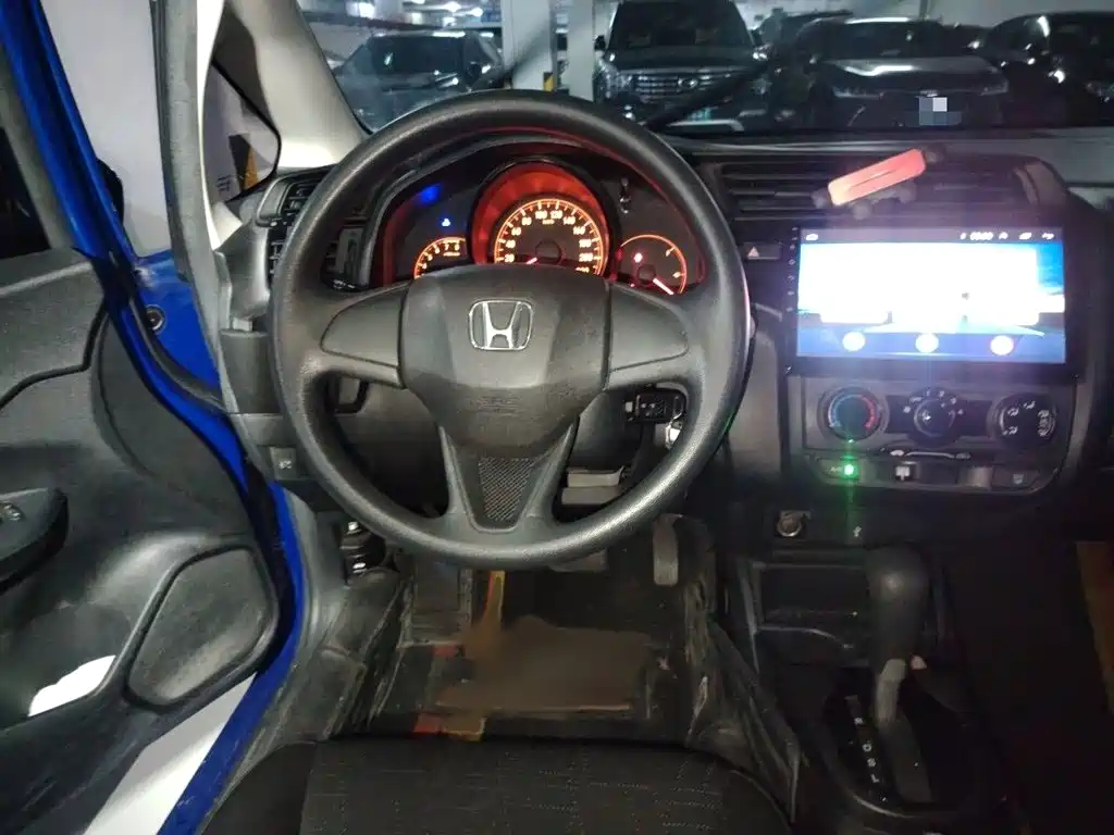 Honda Fit — фото 3