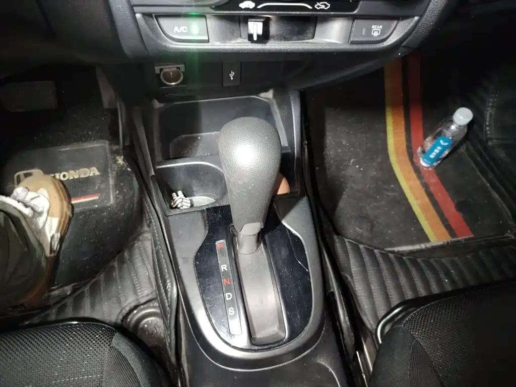 Honda Fit — фото 7