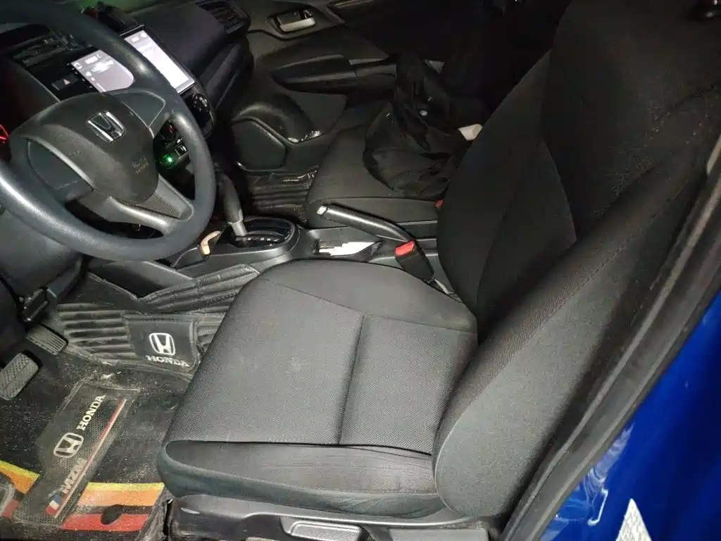 Honda Fit — фото 8
