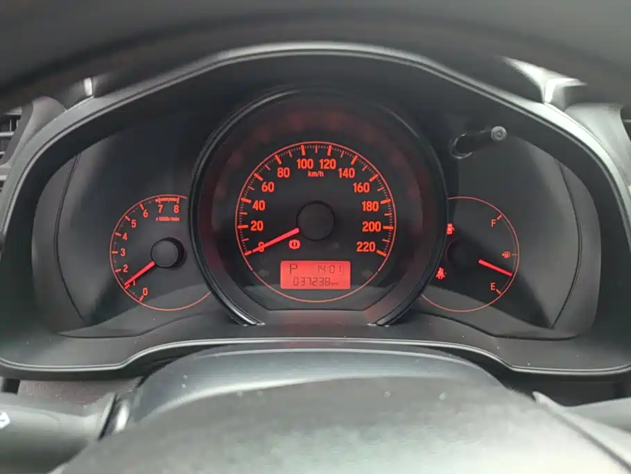 Honda Fit — фото 14