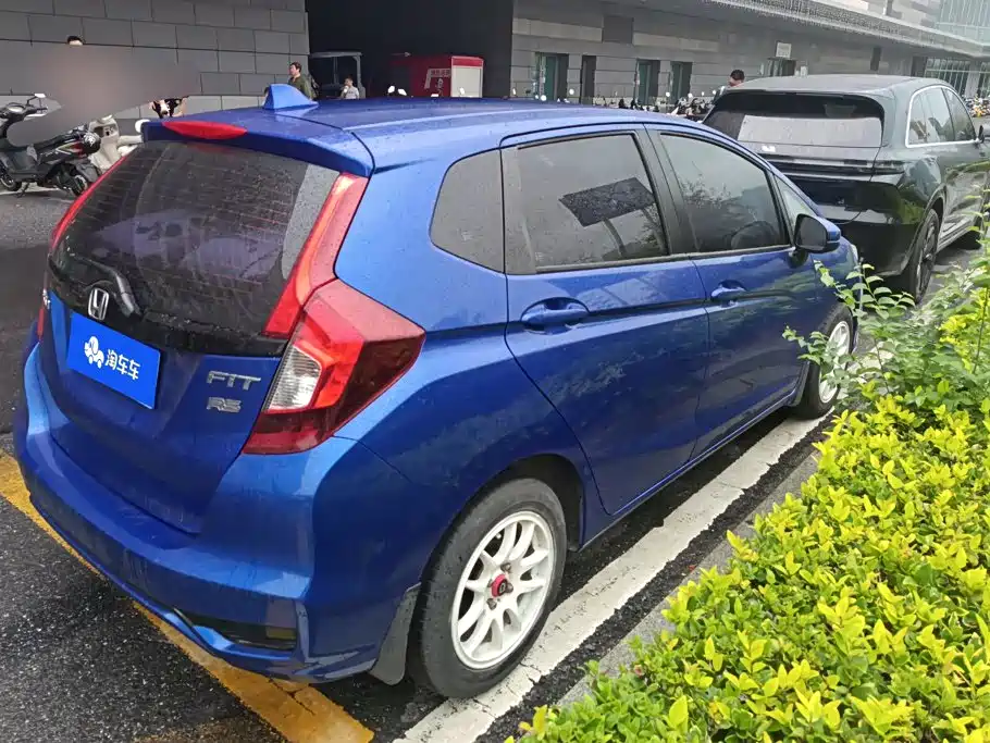 Honda Fit — фото 3