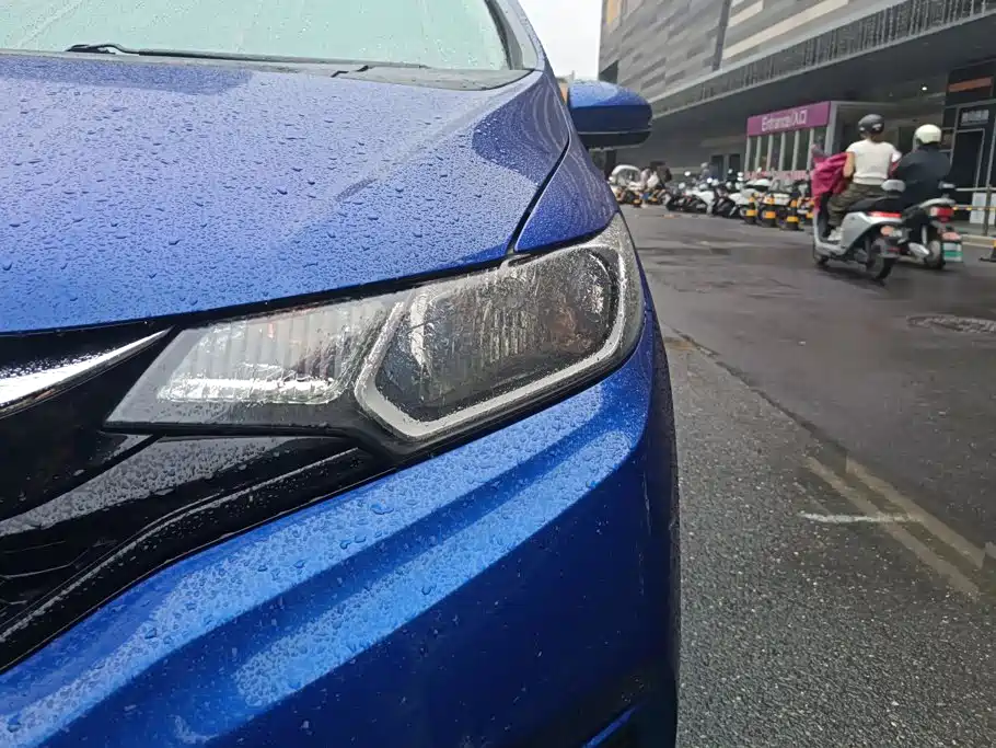 Honda Fit — фото 5