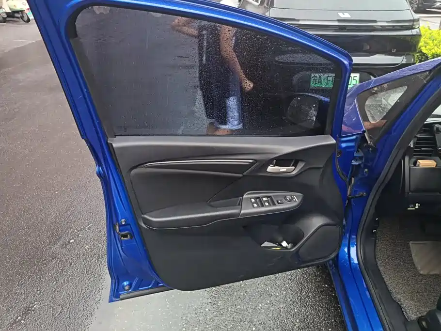 Honda Fit — фото 7