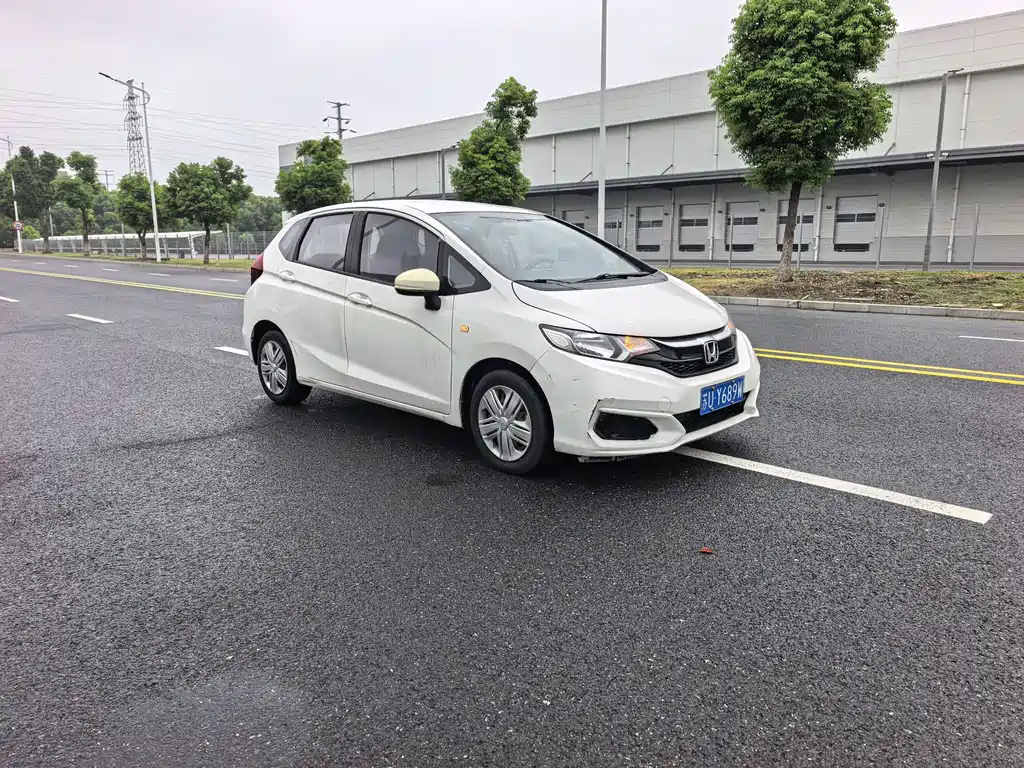 Honda Fit — фото 3