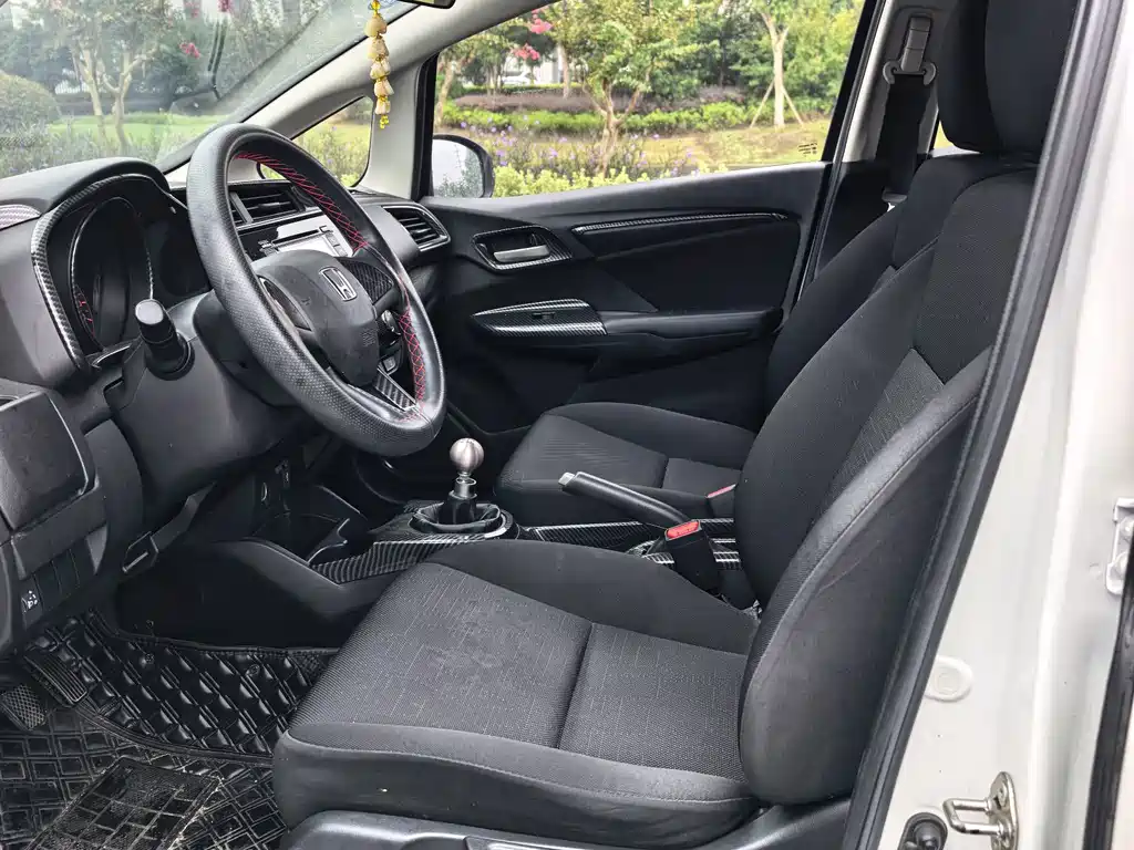 Honda Fit — фото 4