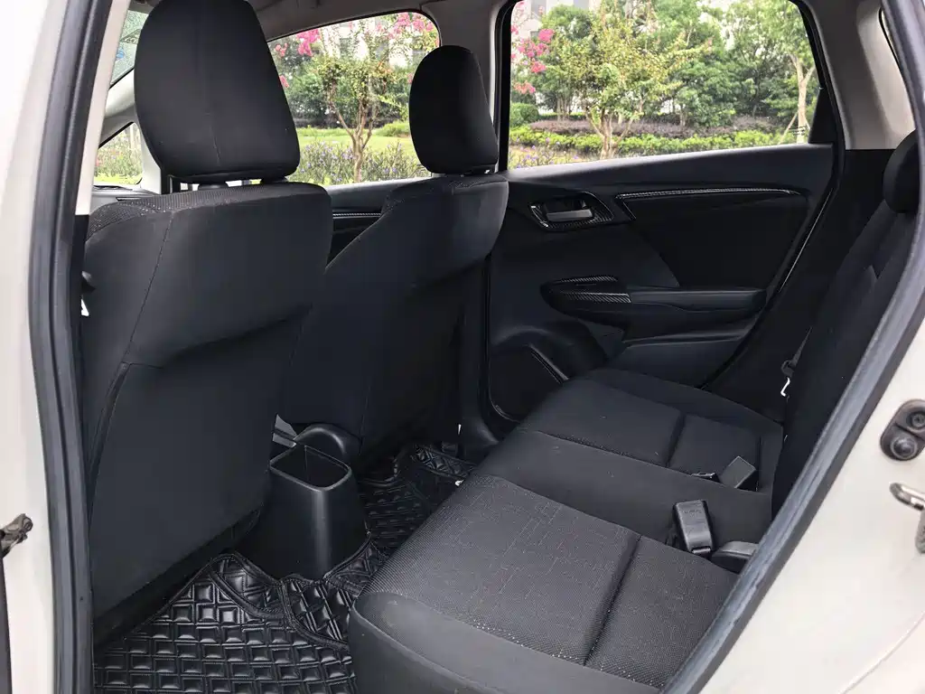 Honda Fit — фото 5