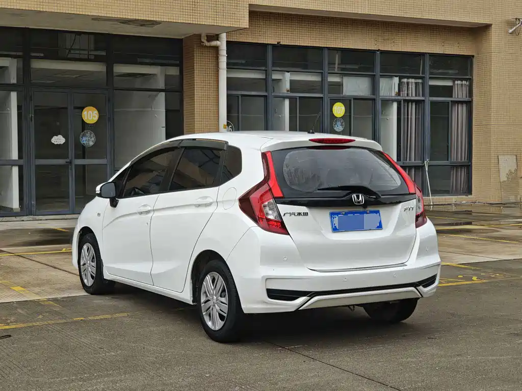Honda Fit — фото 3
