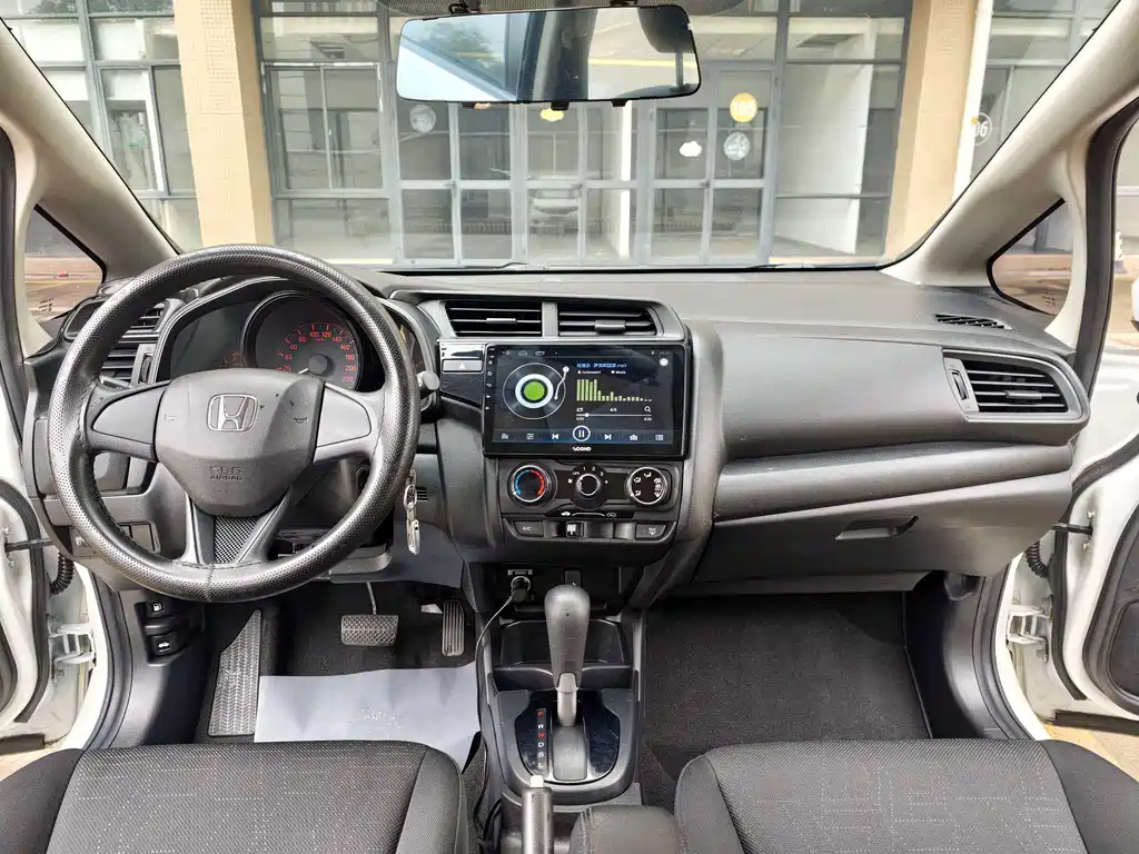 Honda Fit — фото 9