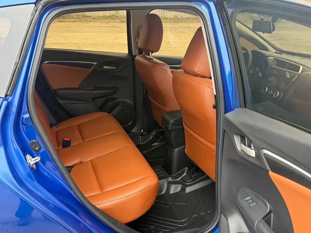 Honda Fit — фото 13