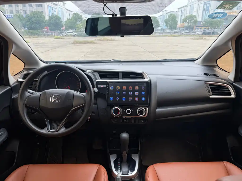 Honda Fit — фото 14
