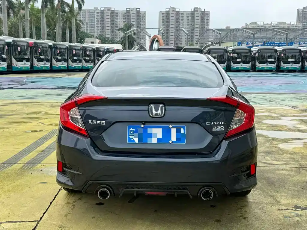 Honda Civic — фото 8