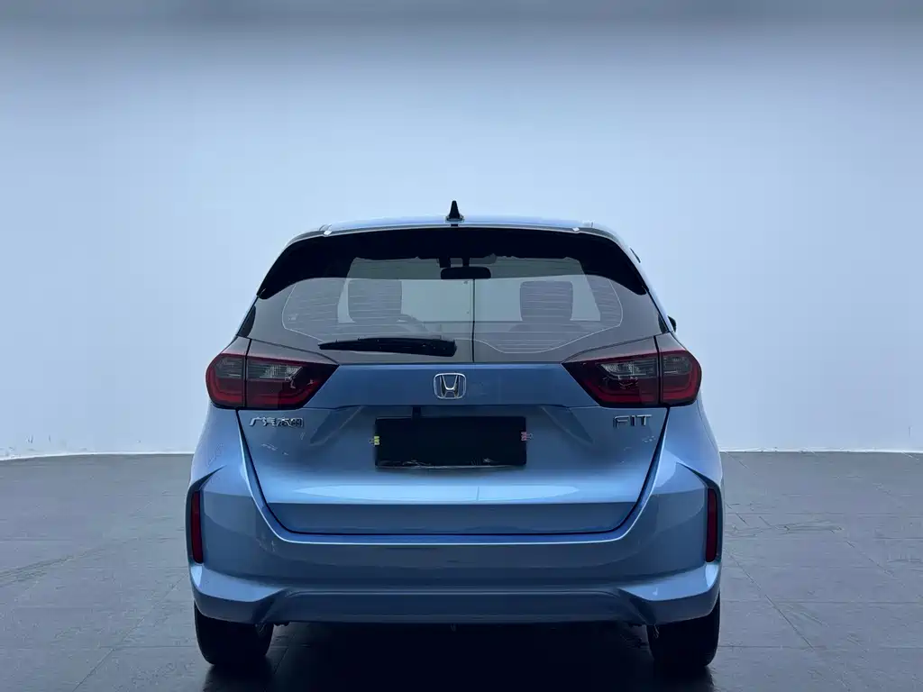 Honda Fit — фото 5