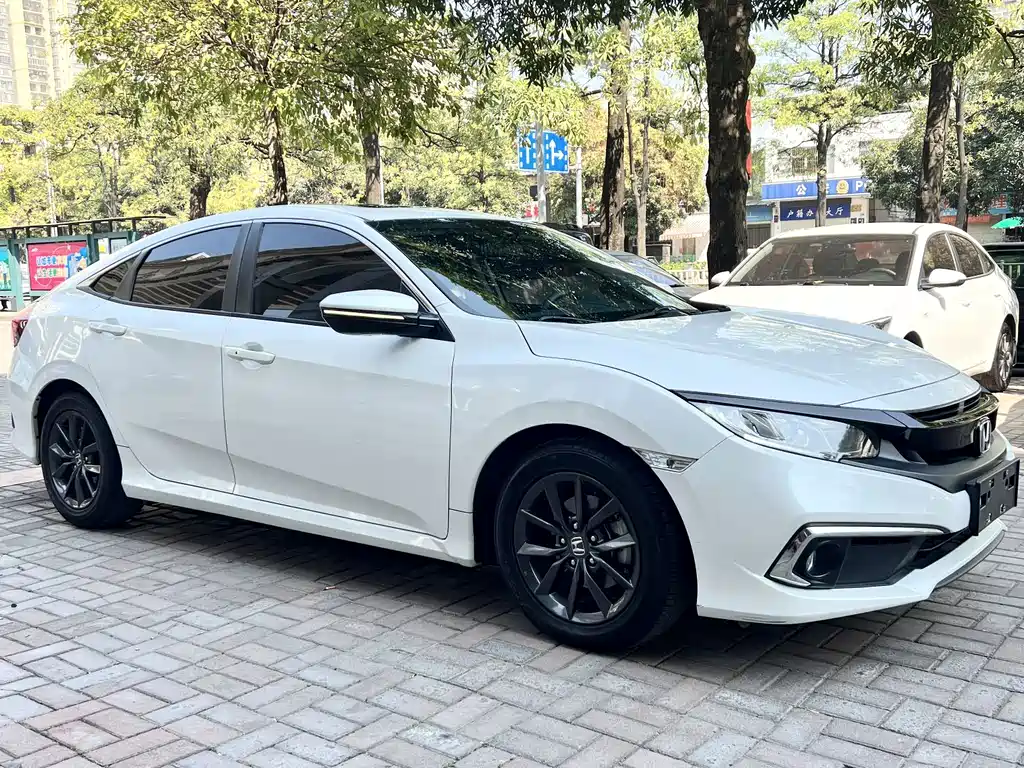 Honda Civic — фото 3