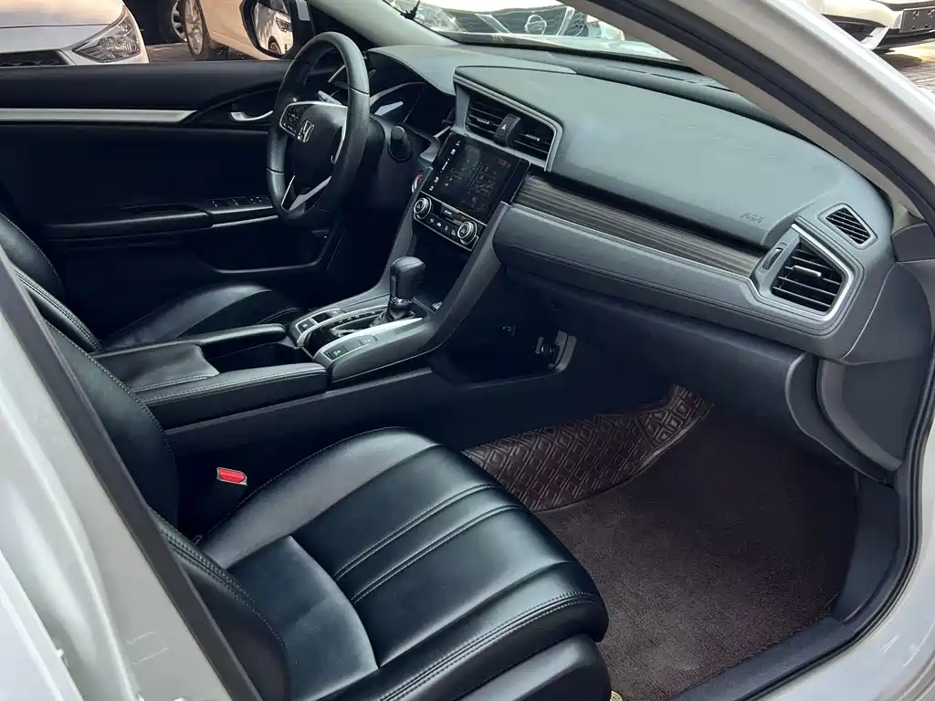 Honda Civic — фото 8