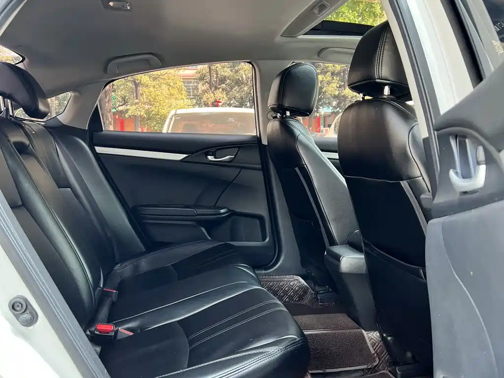 Honda Civic — фото 9