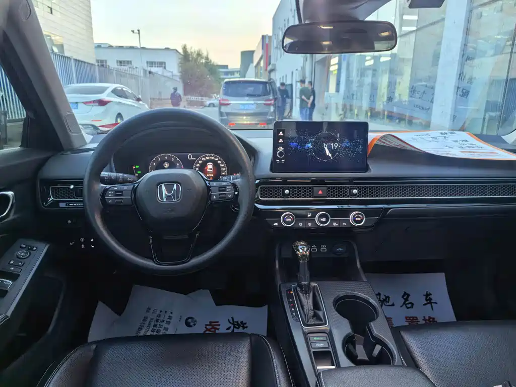 Honda Civic — фото 11