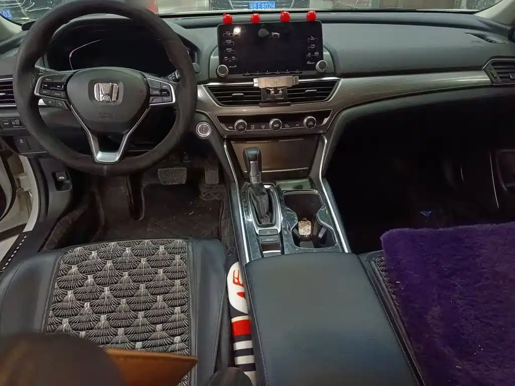 Honda Accord — фото 6