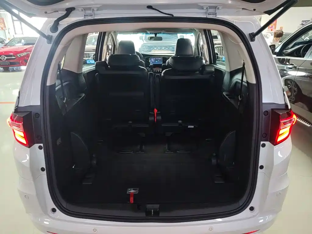 Honda Odyssey — фото 19