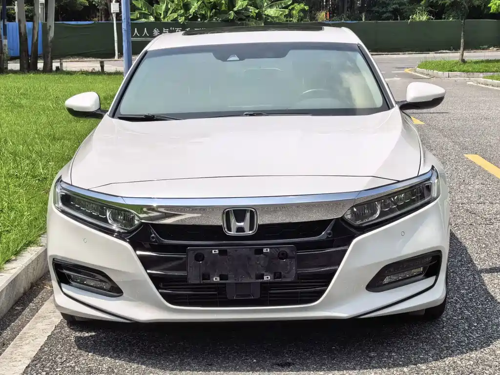 Honda Accord — фото 3