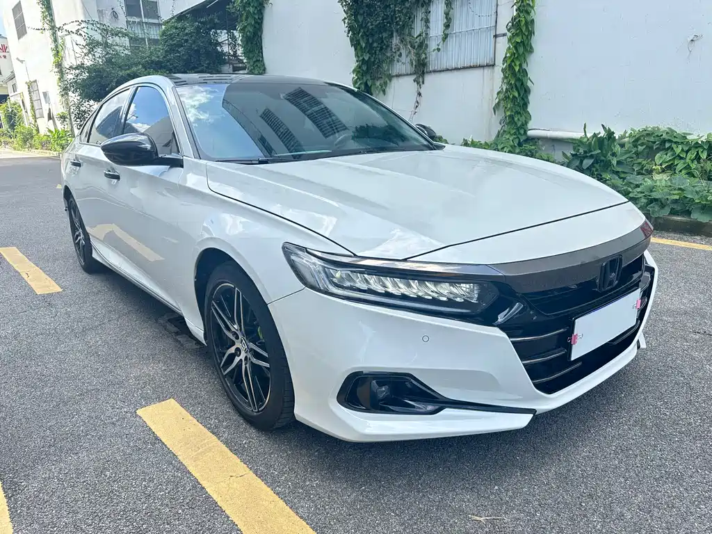 Honda Accord — фото 3