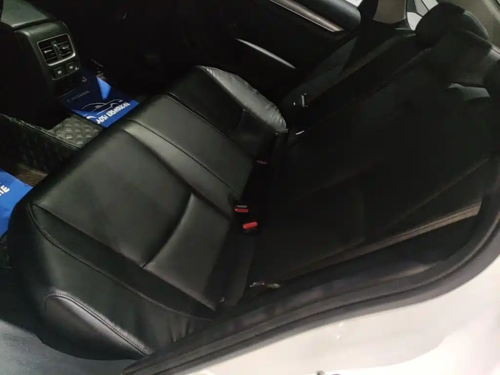 Honda Accord — фото 17