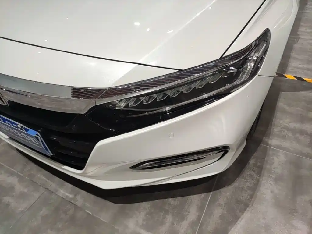 Honda Accord — фото 24
