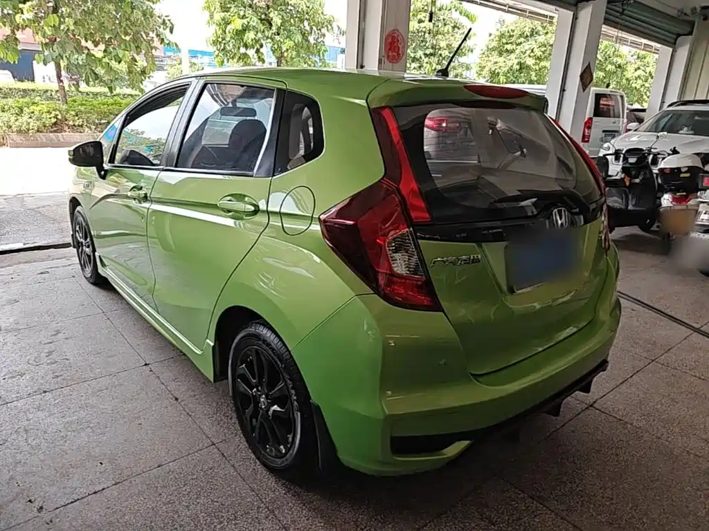 Honda Fit — фото 5