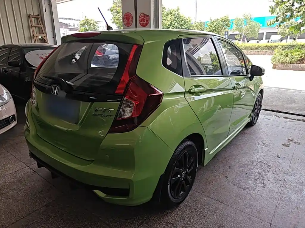 Honda Fit — фото 7