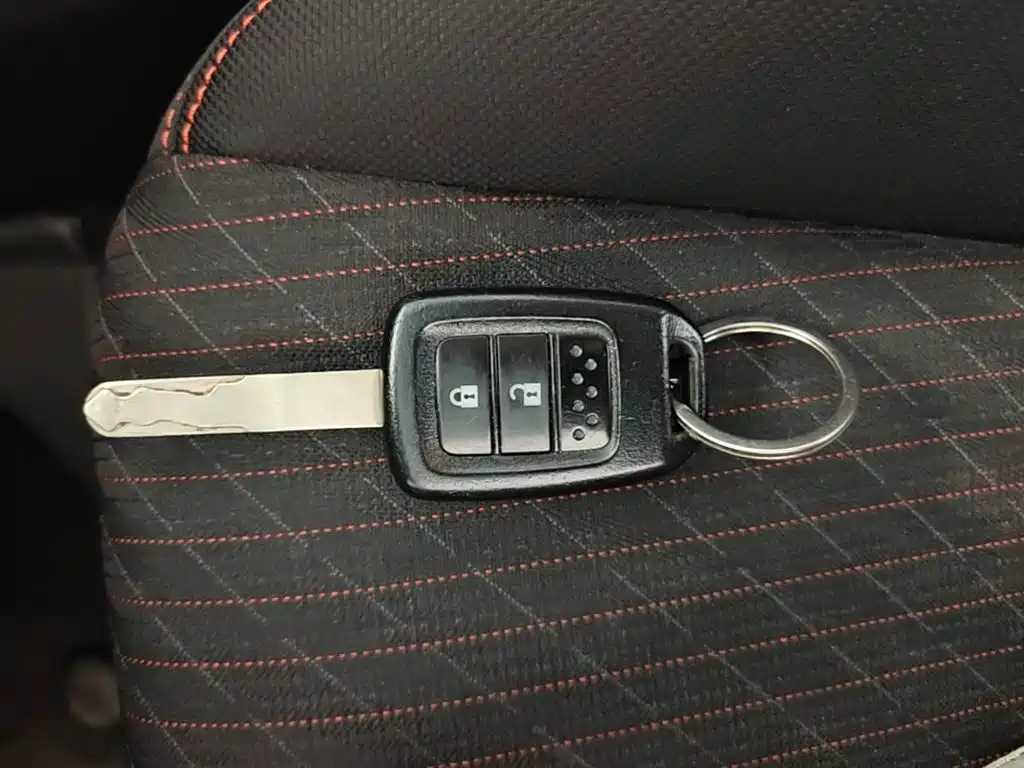 Honda Fit — фото 9