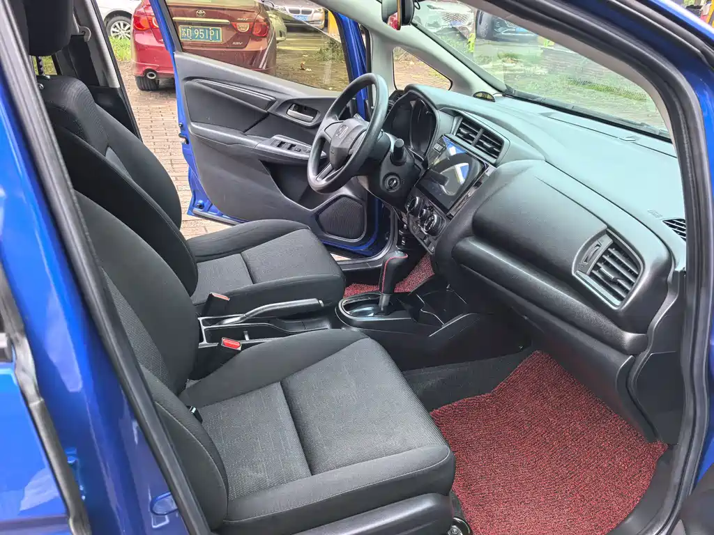 Honda Fit — фото 6