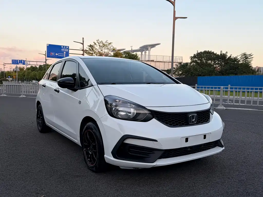 Honda Fit — фото 3