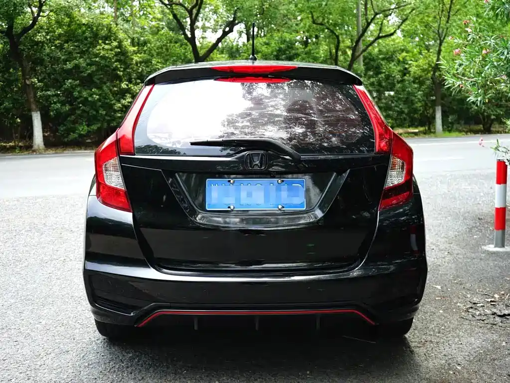 Honda Fit — фото 4