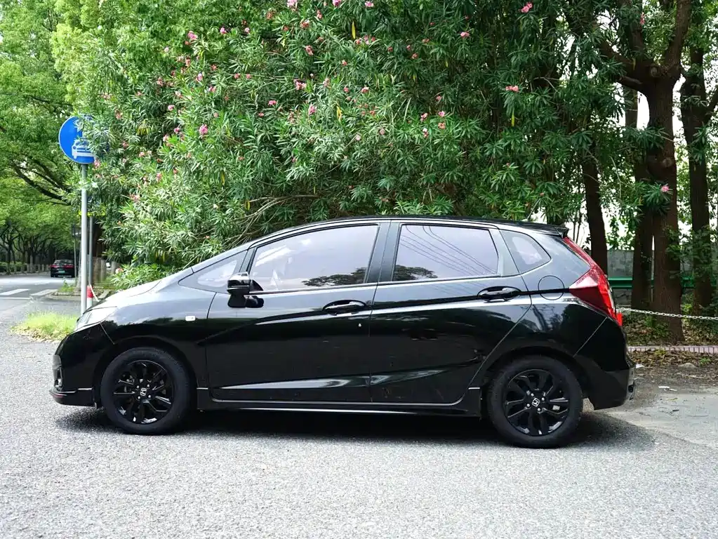 Honda Fit — фото 6
