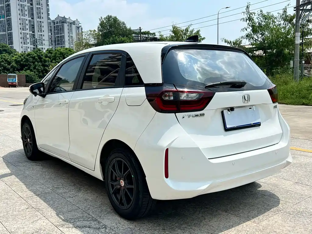 Honda Fit — фото 9