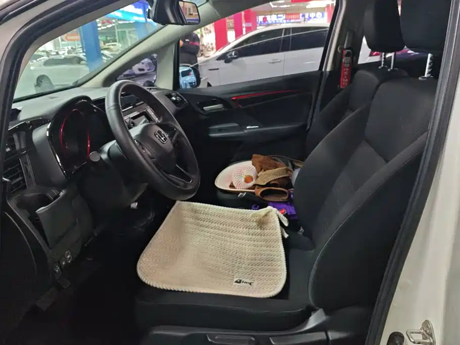Honda Fit — фото 9